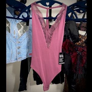 🔥3/$20 NWT lace-trimmed body suit